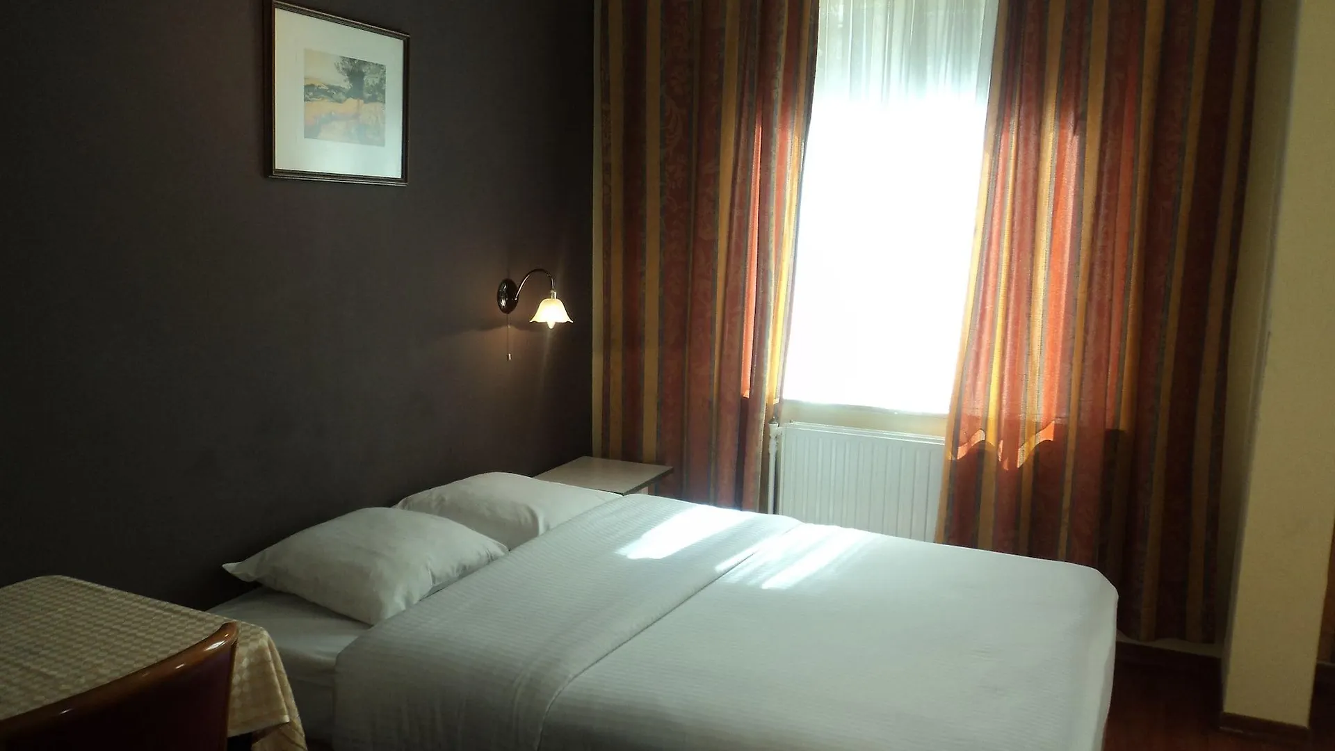 **  Albert Hotel Saint-Josse-ten-Noode Belgie